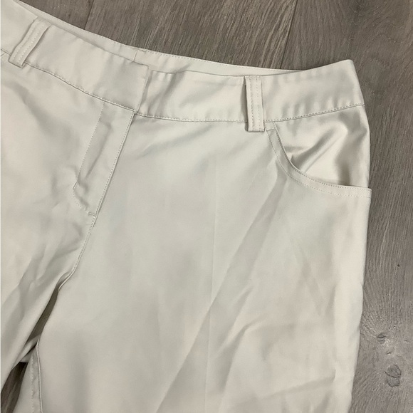 Women's Adidas 8 Medium Shorts Tan Golf Bermuda Chino Khakis Active Lightweight - Picture 5 of 9